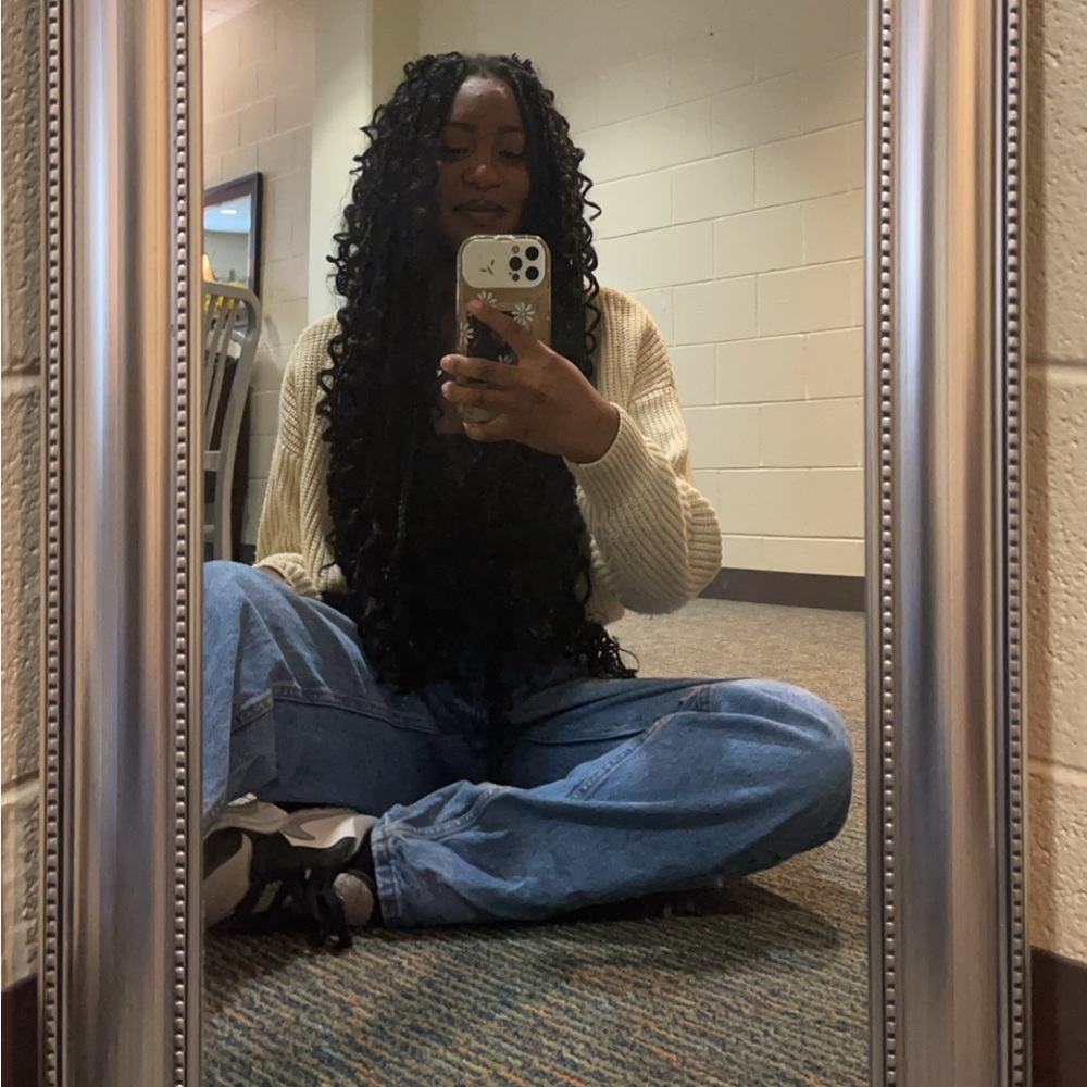 Meet your Posher, Amani